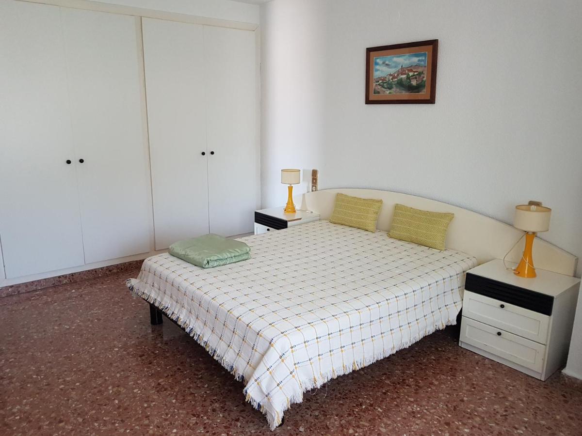 An In With 3 Bedrooms, Located Near And Gandia Apartment
