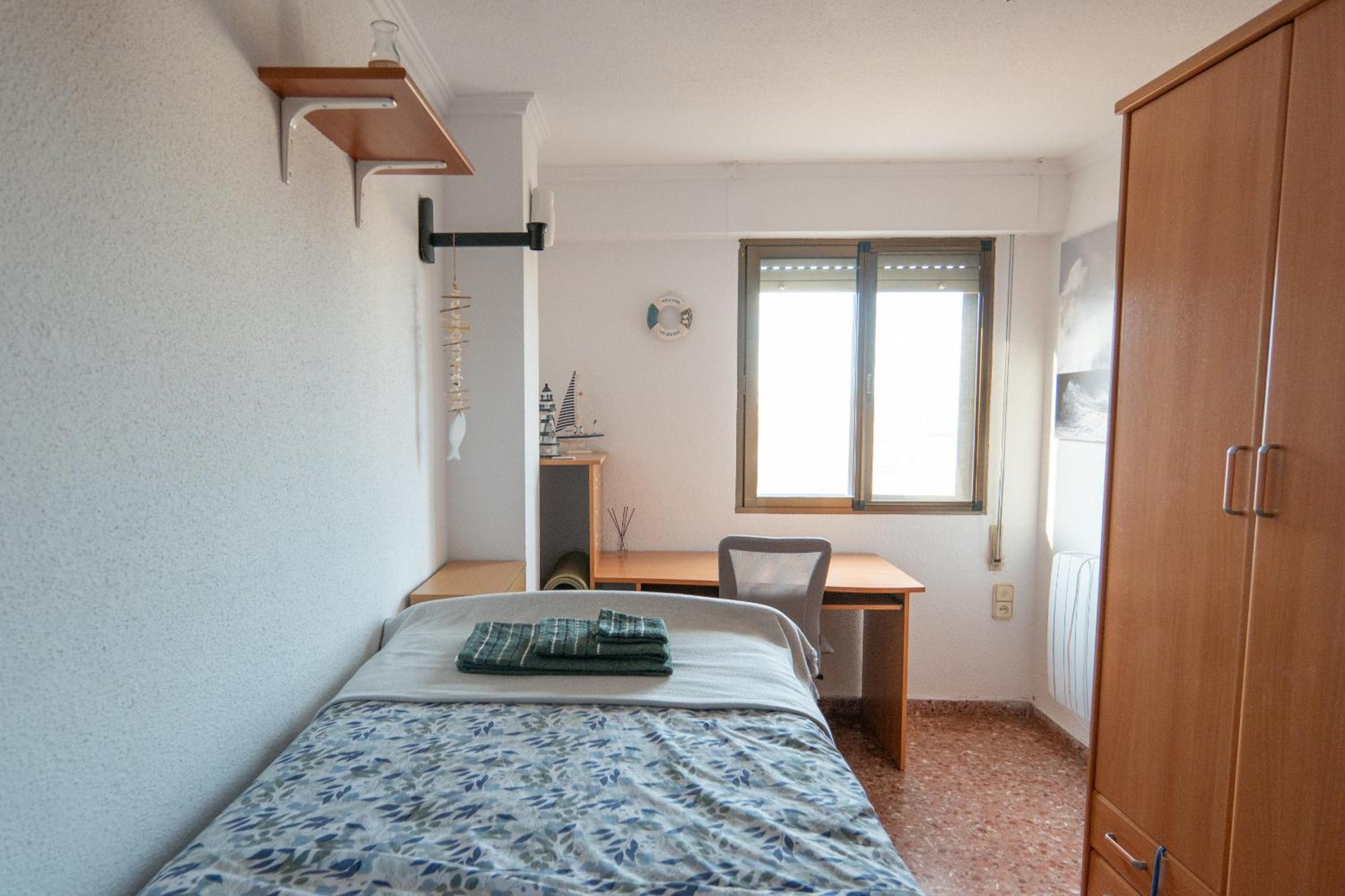 An In With 3 Bedrooms, Located Near And Gandia