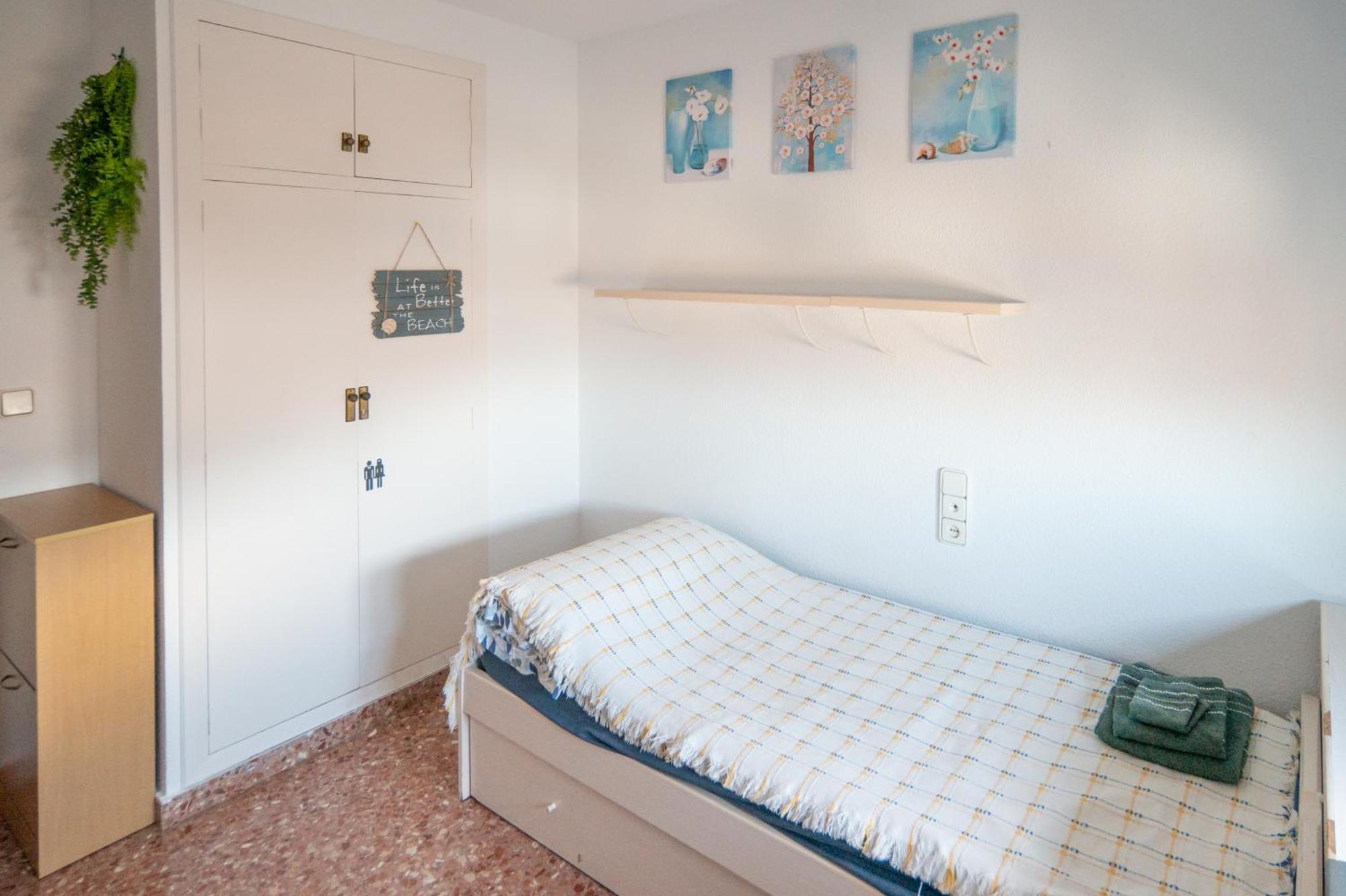 Apartament An In With 3 Bedrooms, Located Near And Gandia *