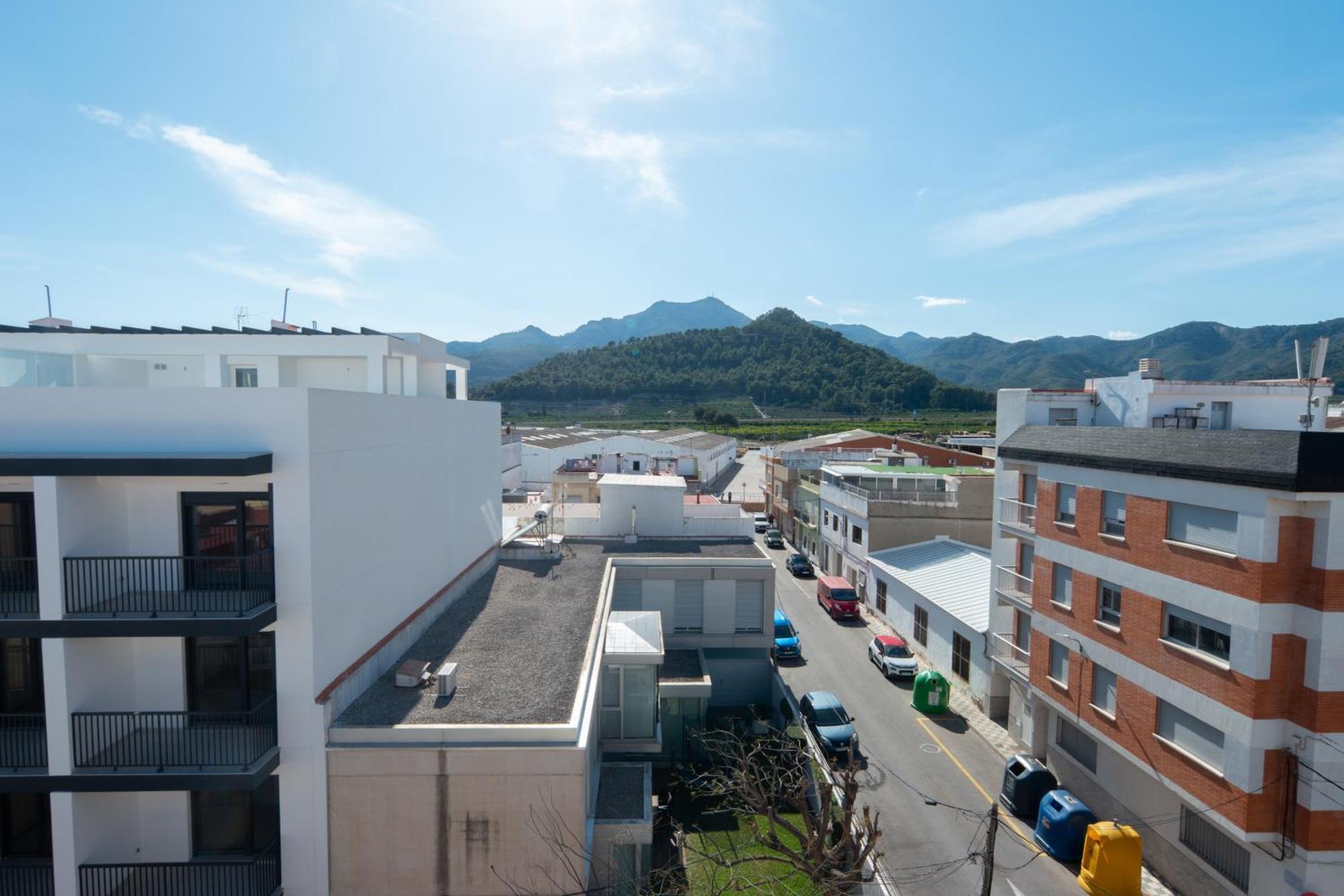 An In With 3 Bedrooms, Located Near And Gandia * Xeraco